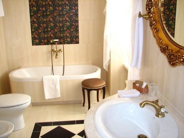 dworkombornia_3-hotelarstwo.net
